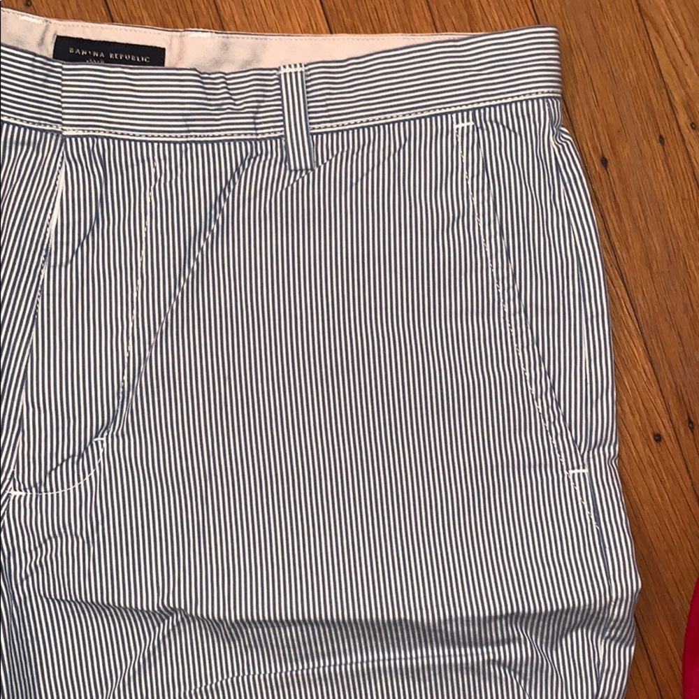 Banana Republic Shorts Size 36 Pinstripes Blue - Picture 4 of 8